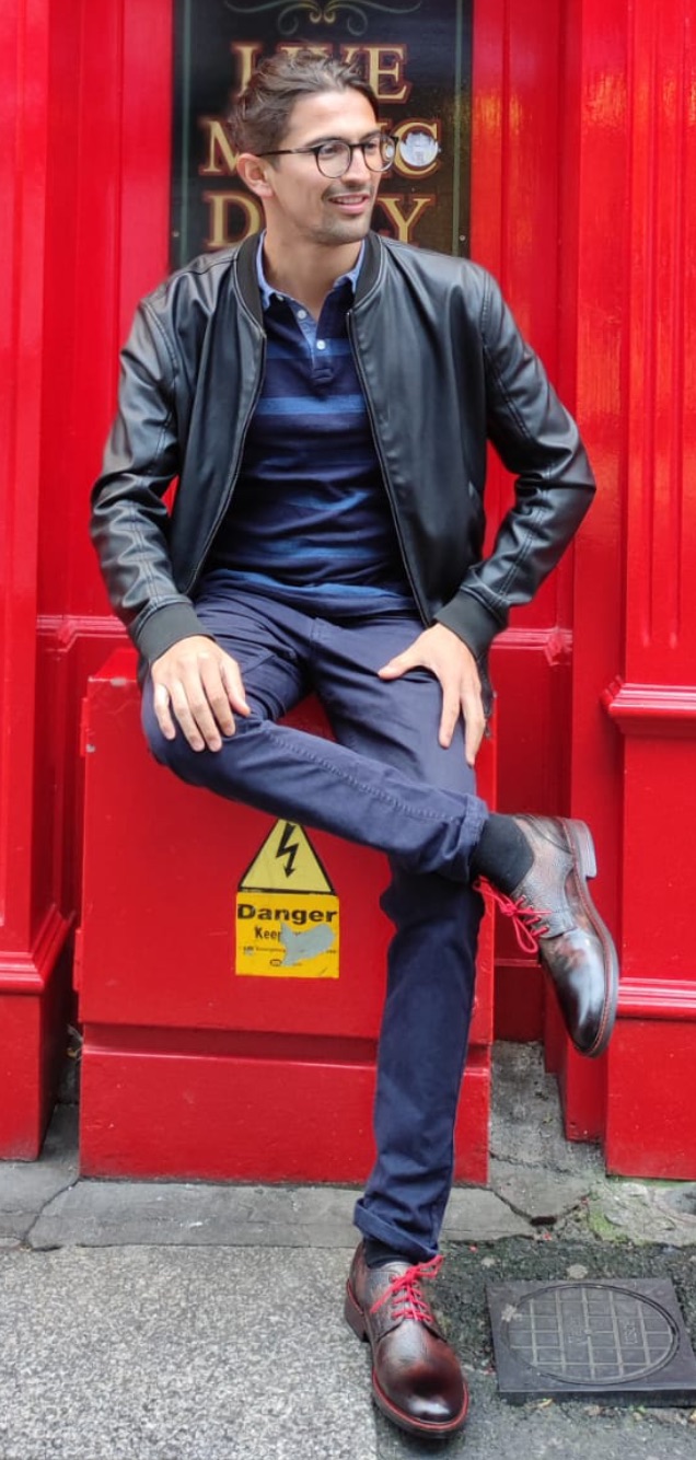 Calzado para hombre de piel con estampado camuflaje marca Privo