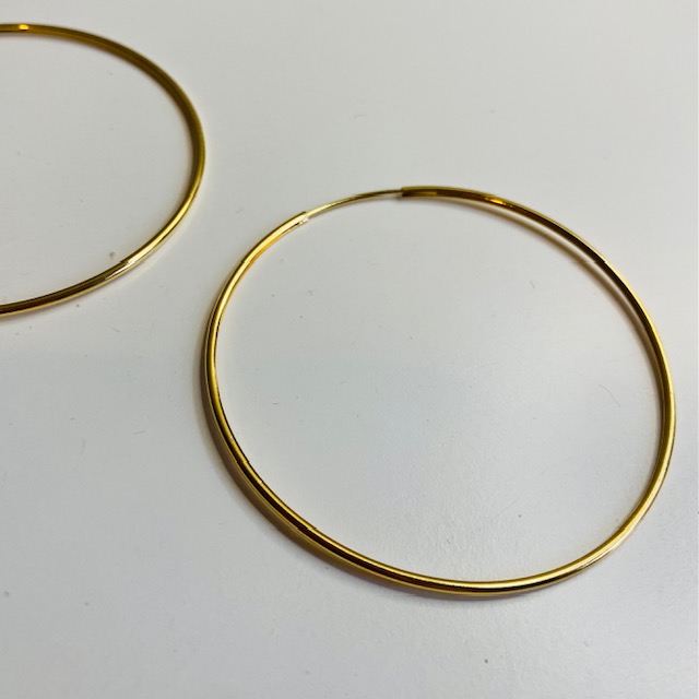 Arracadas grandes y delgadas- Baño de oro 18k- Aretes dorados- Arracadas doradas- Aros dorados