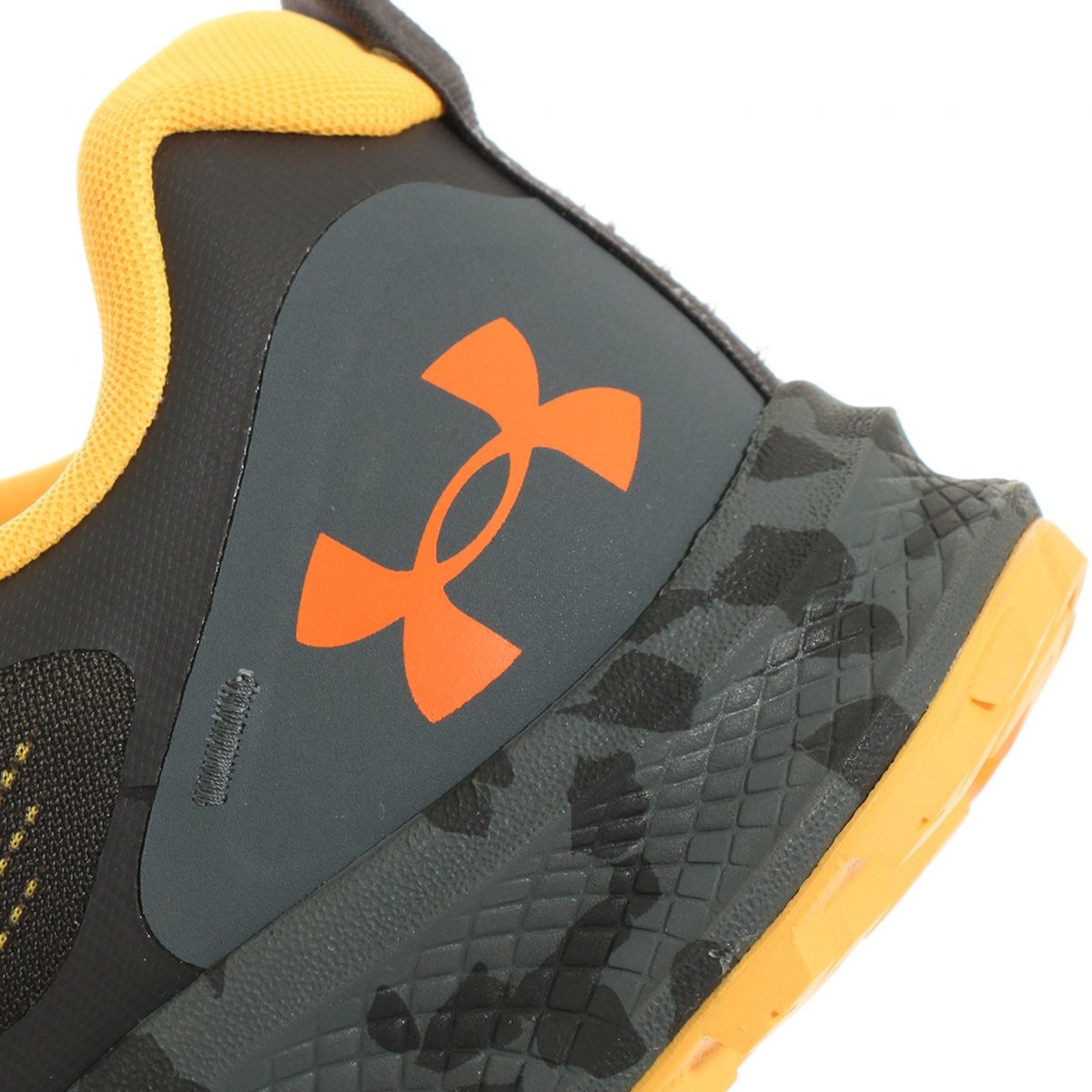 Tenis Under Armour Charged Bandit Tr 2 3024186-104 Entrenamiento