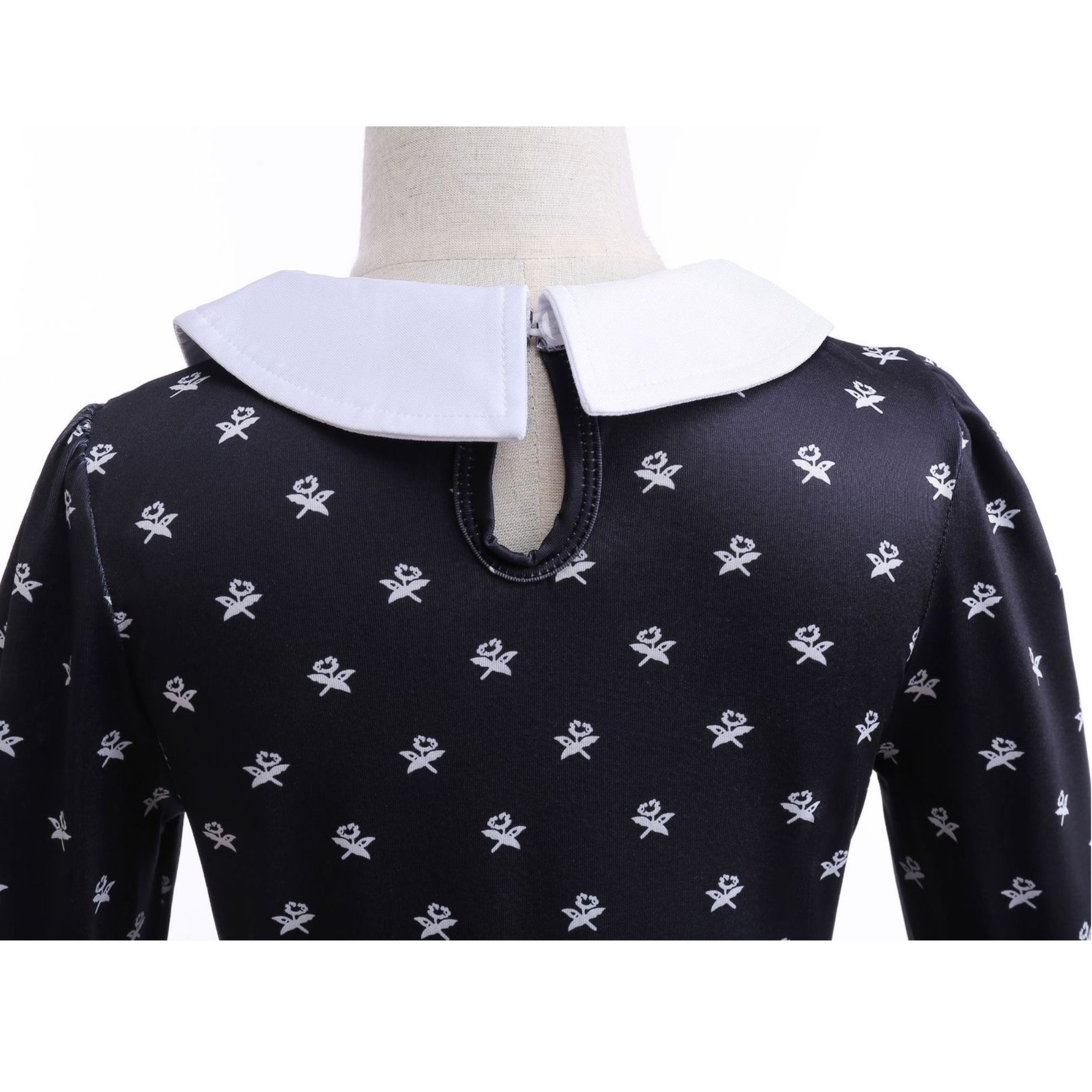 Disfraz alusivo a la historia de Merlina Vestido Manga Larga Con Estampado 