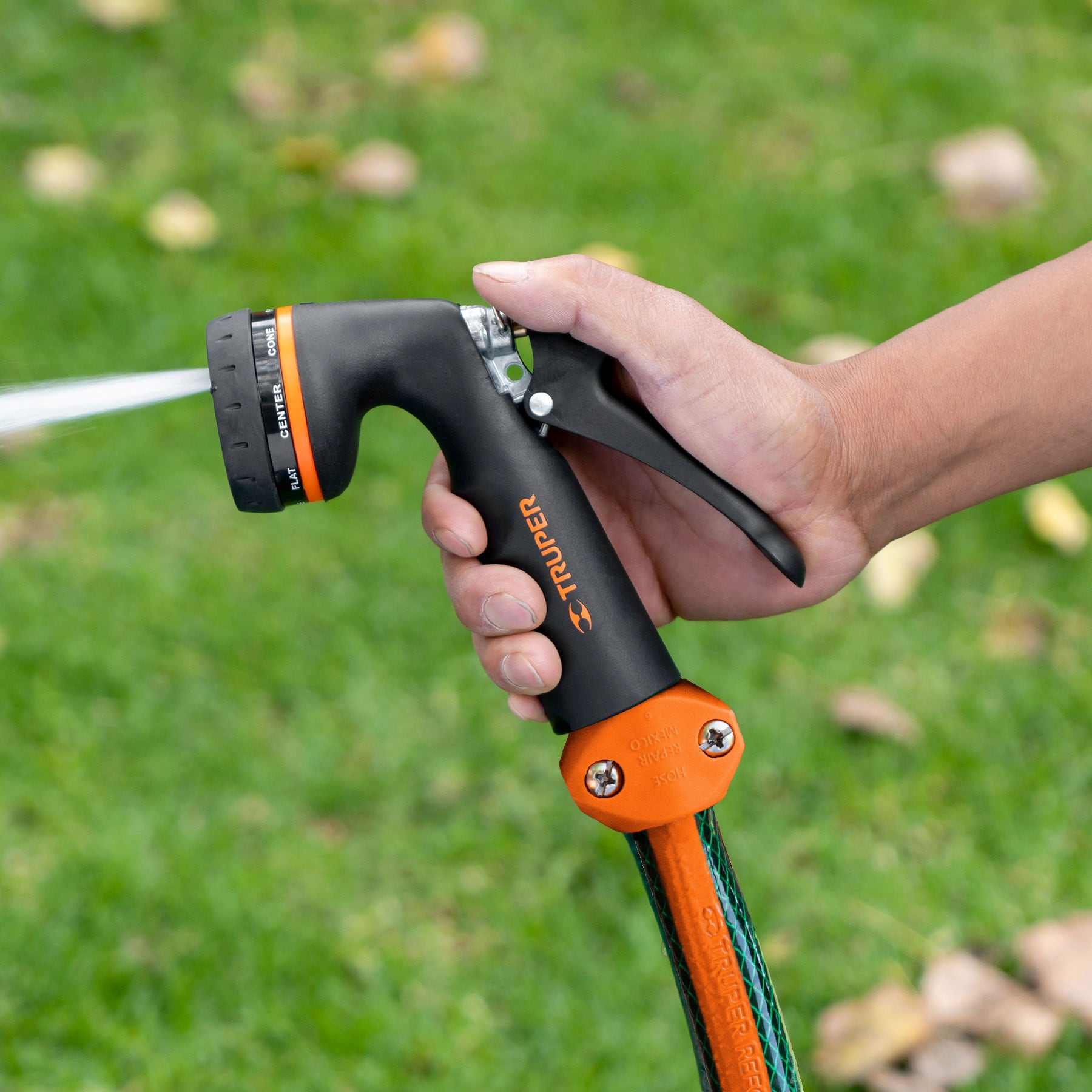 PISTOLA PARA RIEGO DE 8 FUNCIONES METÁLICA CON RECUBRIMIENTO TRUPER 18477