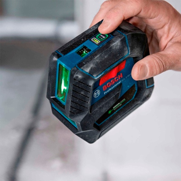 Nivel Laser 2 Linea Verde 50M +/- 0.3 4X1.5 Bosch 0601066M01