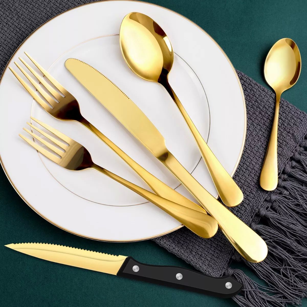 Juego De Cubiertos De Acero Inoxidable color dorado,24 piezas