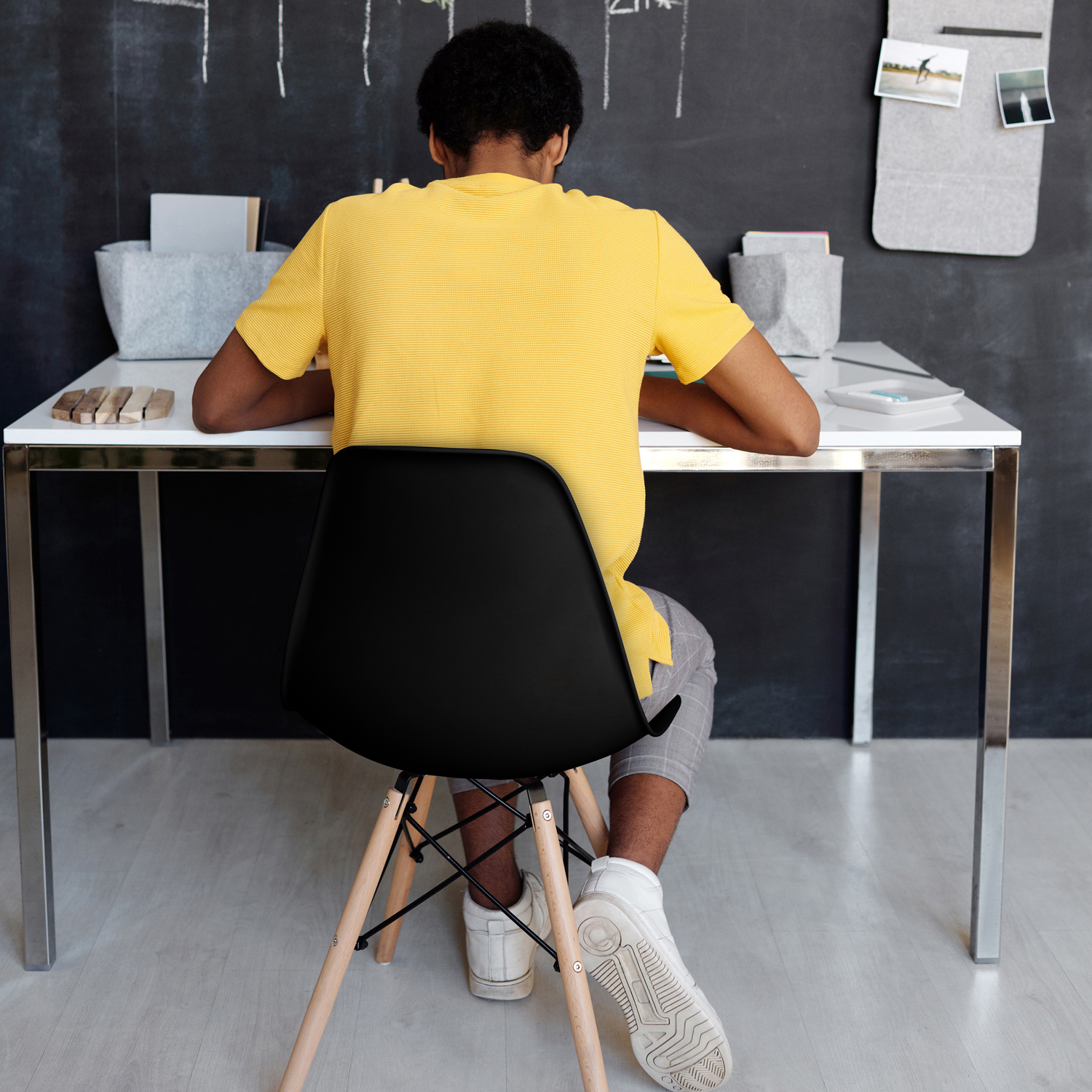 Set de 4 Sillas Modernas para comedor y Sala Minimalista en color Negro