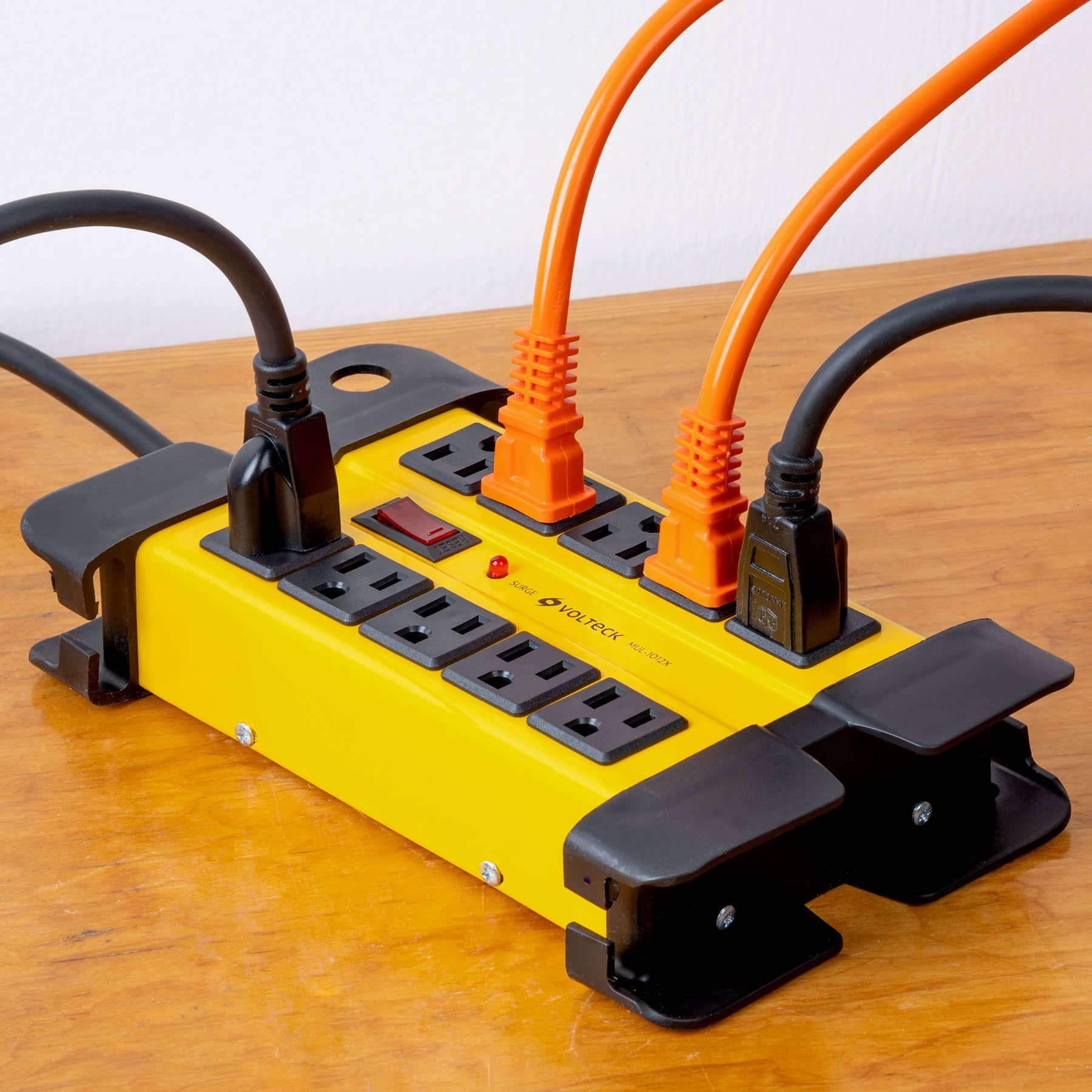 MULTI-CONTACTO 14 AWG INDUSTRIAL SUPRESOR PICOS 10 ENTRADAS VOLTECK 48190