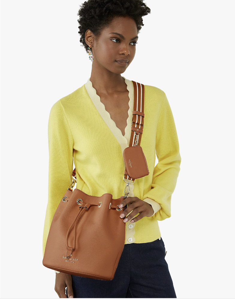 Bolsa Kate Spade Bucket color camel