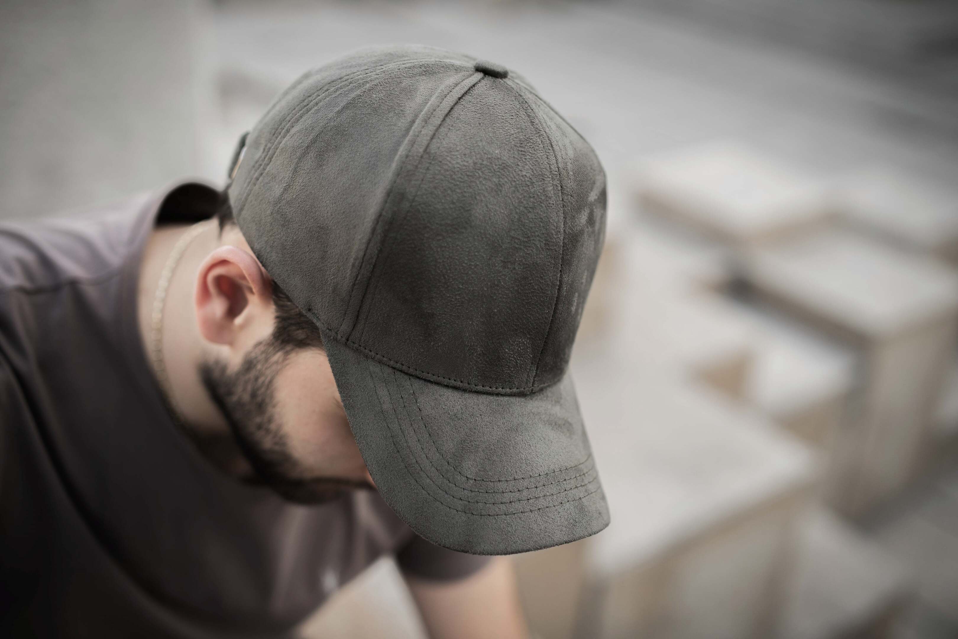 Gorra de Gamuza Unisex Talla Ajustable Marca Brunel