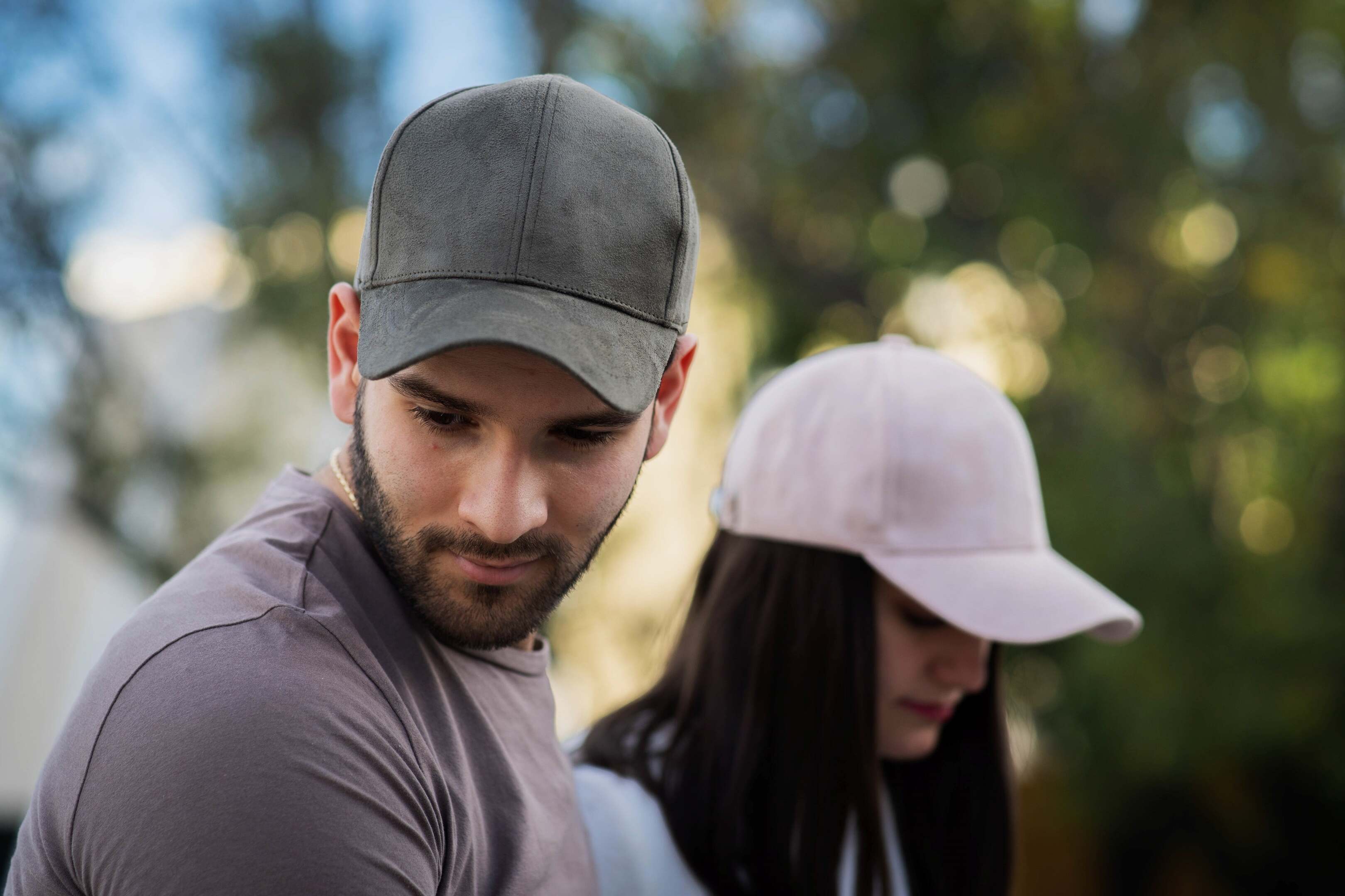 Gorra de Gamuza Unisex Talla Ajustable Marca Brunel