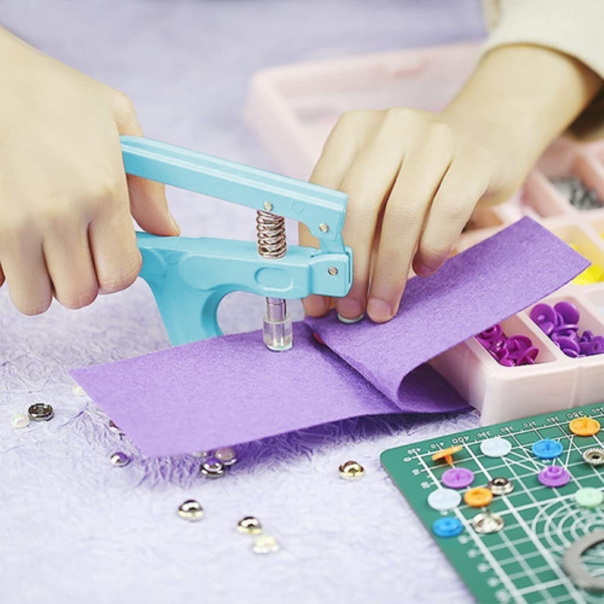 Kit de Pinza Kam Botón Presión Broche T5 27 Multicolor con Estuche Verde 