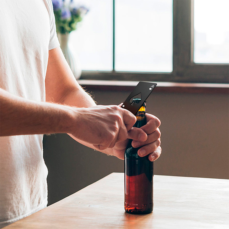 Destapador de Cerveza en Forma de Baraja Acero Inoxidable 4 Piezas