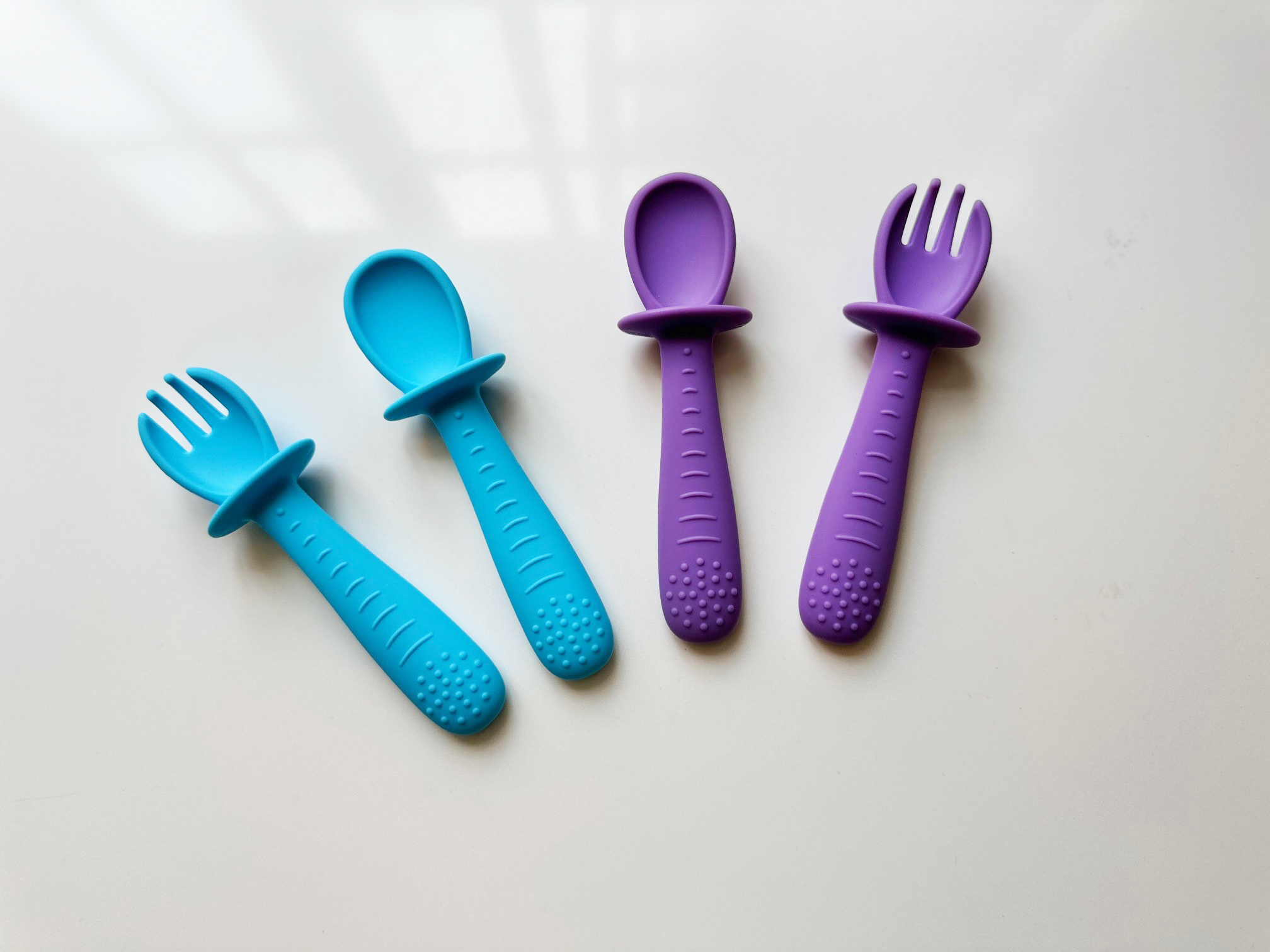 Plato para Bebé con 3 Divisiones y Cubiertos en Silicona Libre de BPA