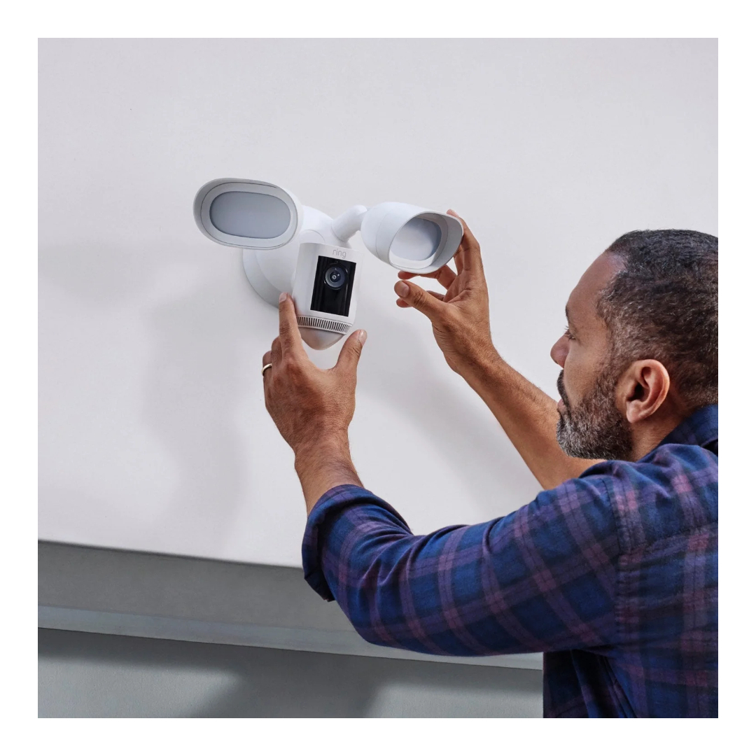 Camara de seguridad con iluminacion Ring certified Reacondicionado Grado A