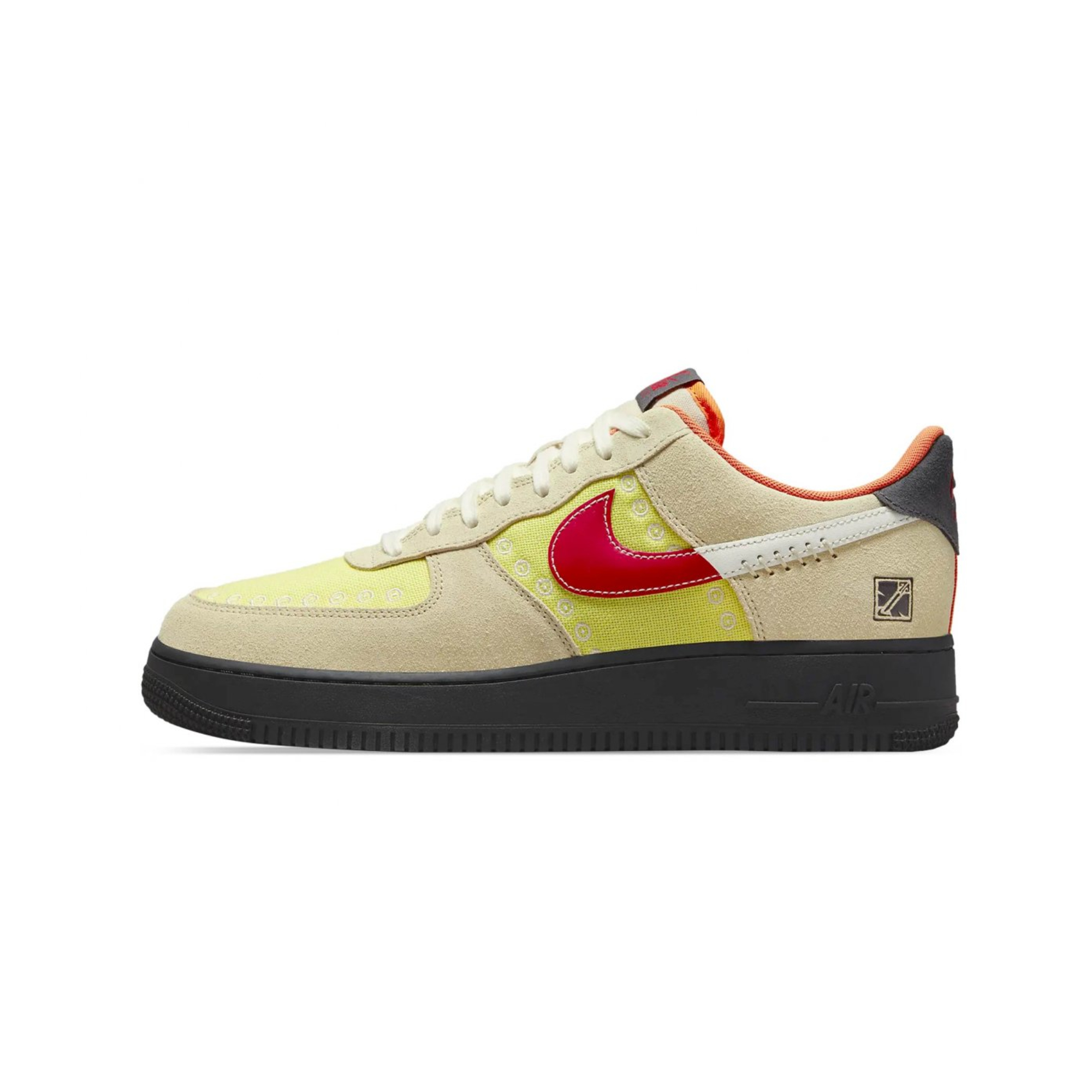 Tenis Nike Air Force 1 LX Somos Familia DZ5355-126