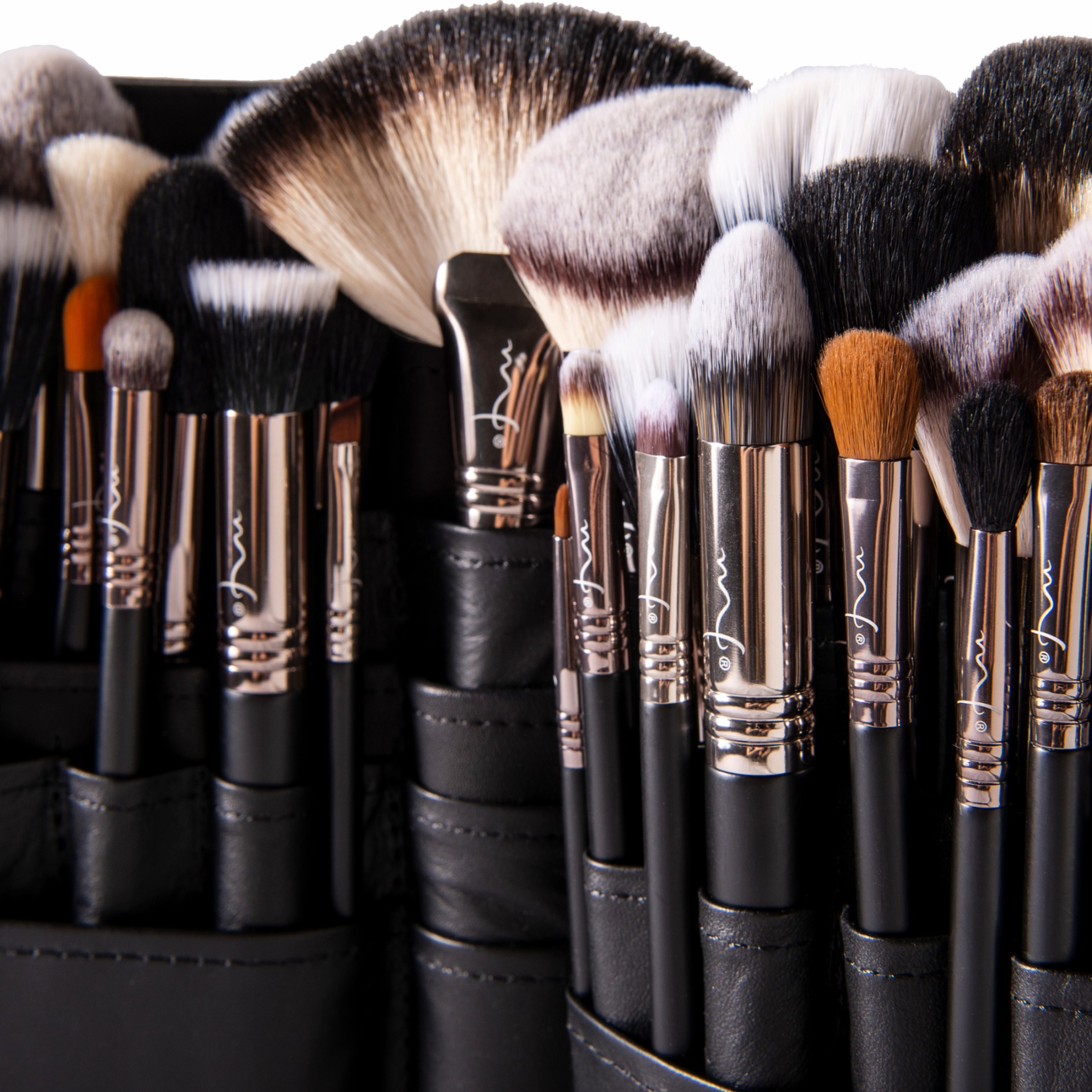 Set de 39 Brochas PROFESIONALES para Maquillaje Marifer Linea Onix Plus aragonmx