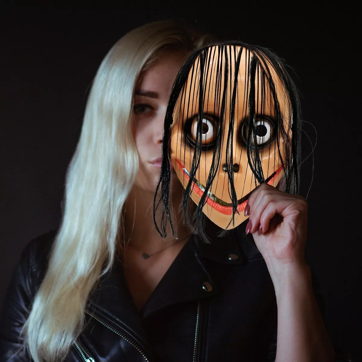 Máscara Momo Halloween Rostro Terror Creepypasta Económico