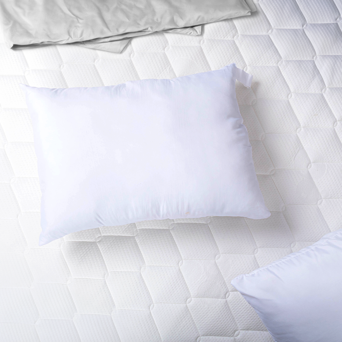 Colchón King Size Restonic Maverick Regalo 2 almohadas y protector