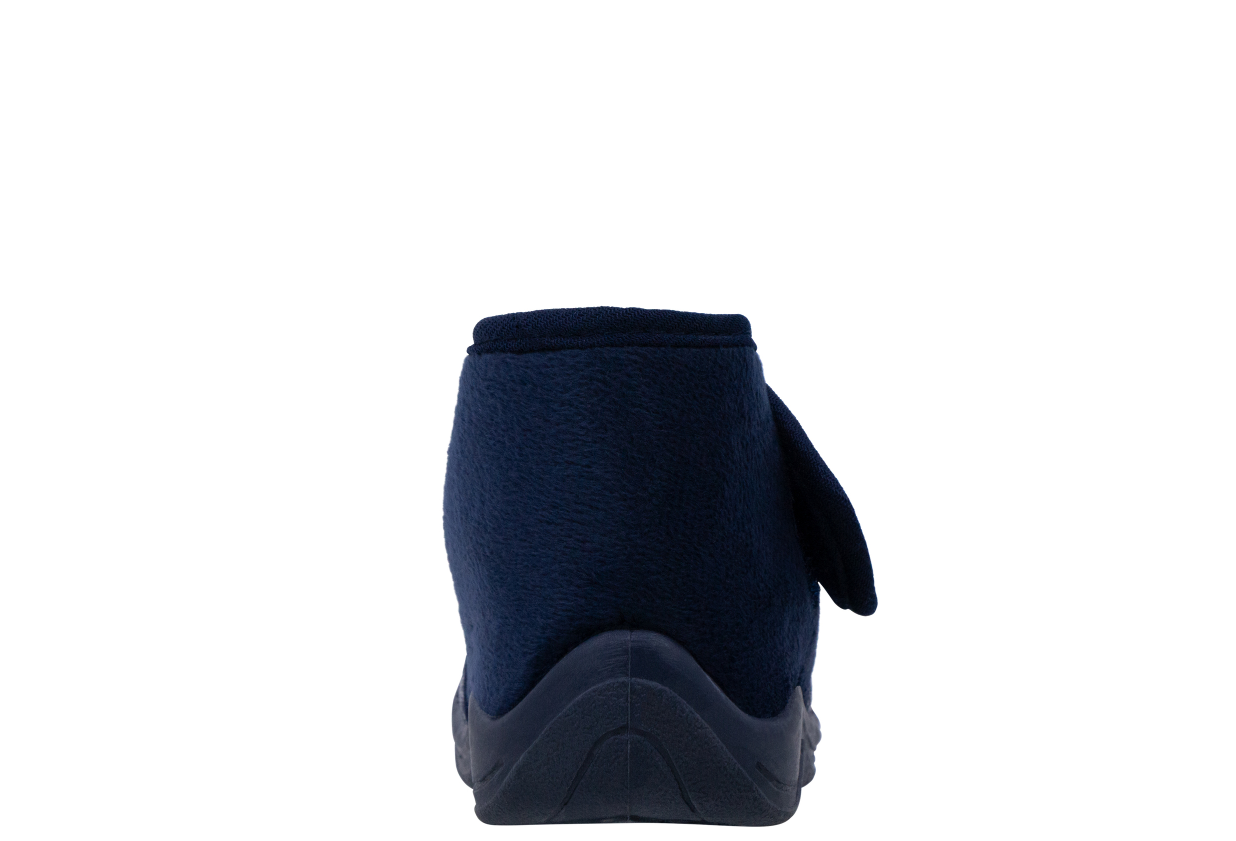 Pantufla Georgie Boy para niño cómoda y cálida con bordado de León. Calzado importado y exclusivo