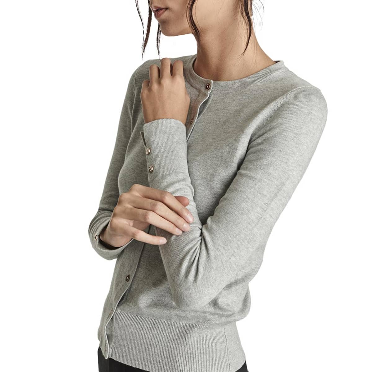 Suéter Básico Delgado Con Botones Y Cuello Redondo, marca Primark, mod. 1065071