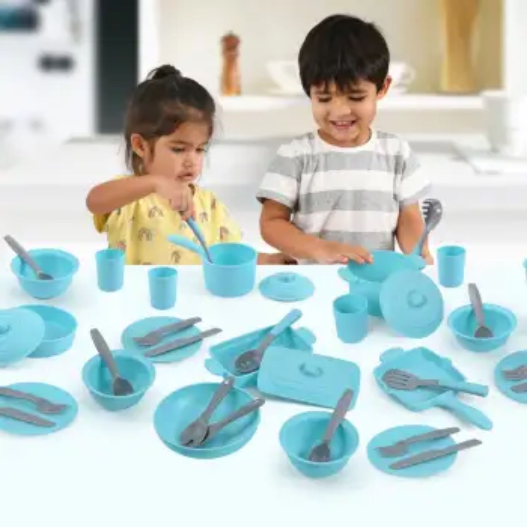 Set de Juego Batería de Cocina Moderna 41 PZAS  Member's Mark SMS-Azul