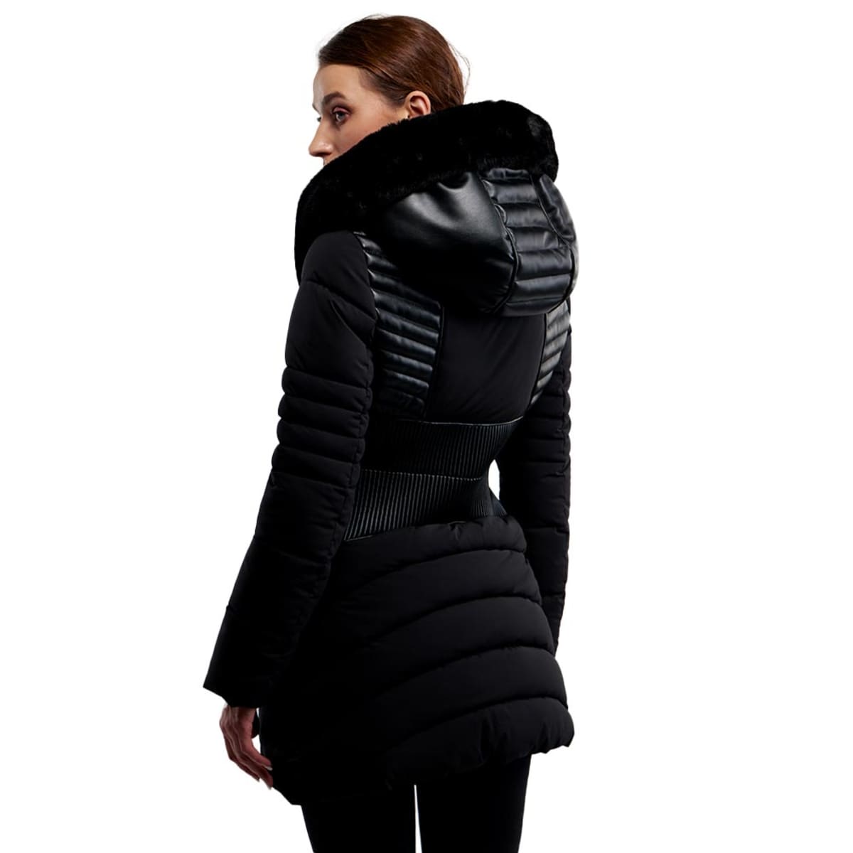 Chamarra negra capitonada larga para mujer, marca Holly Land, mod. 915290