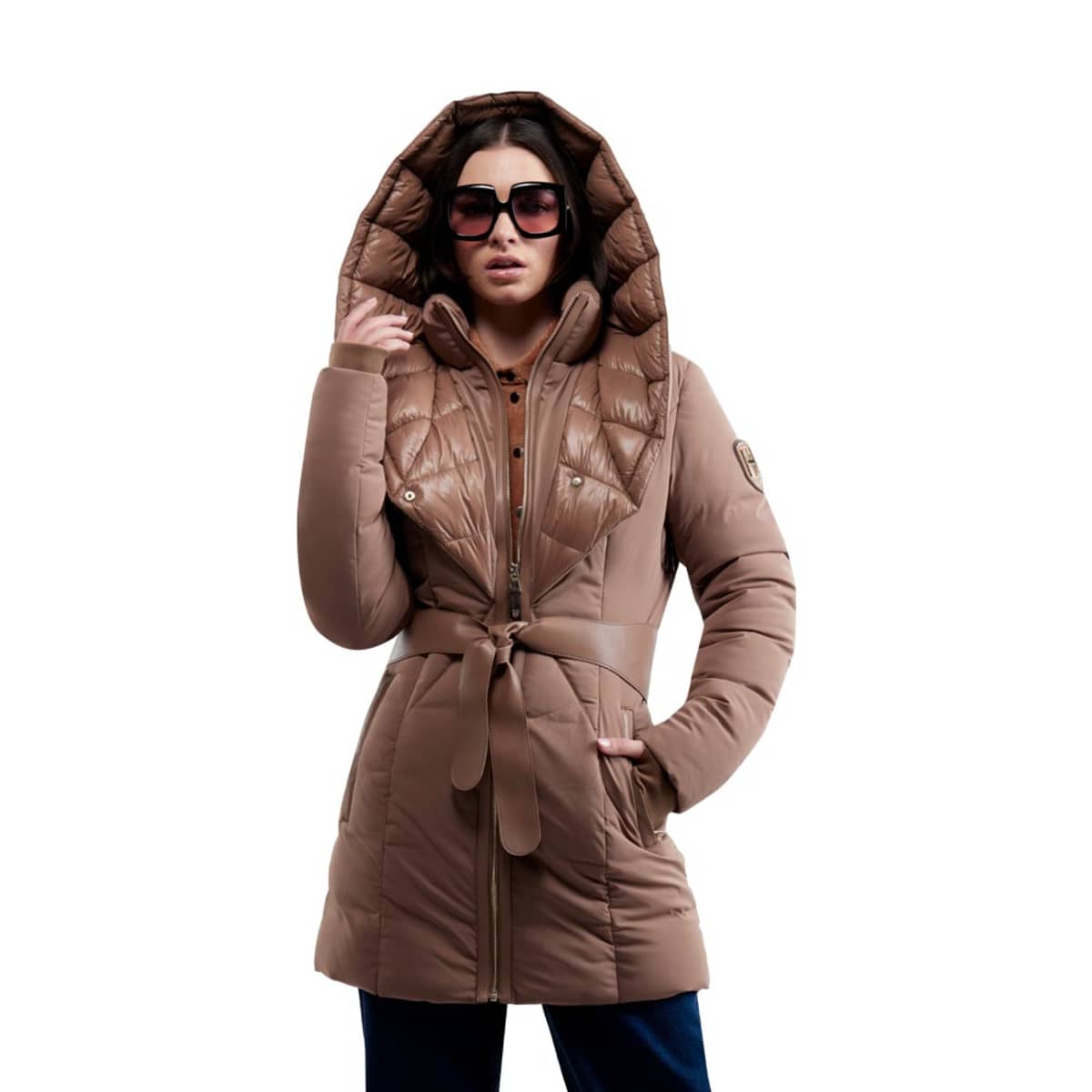 Chamarra café capitonada larga para mujer, marca Holly Land, mod. 1088920