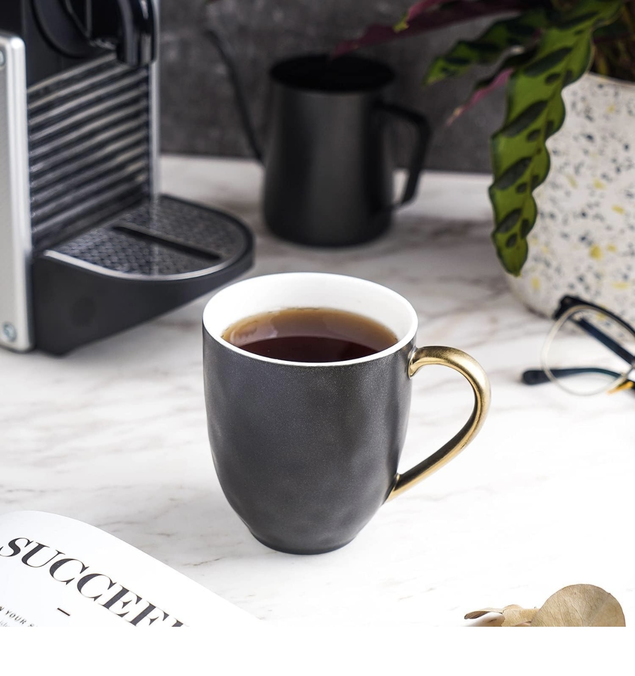 Vajilla Elegante De Porcelana Negra Con Dorado 16 Pz