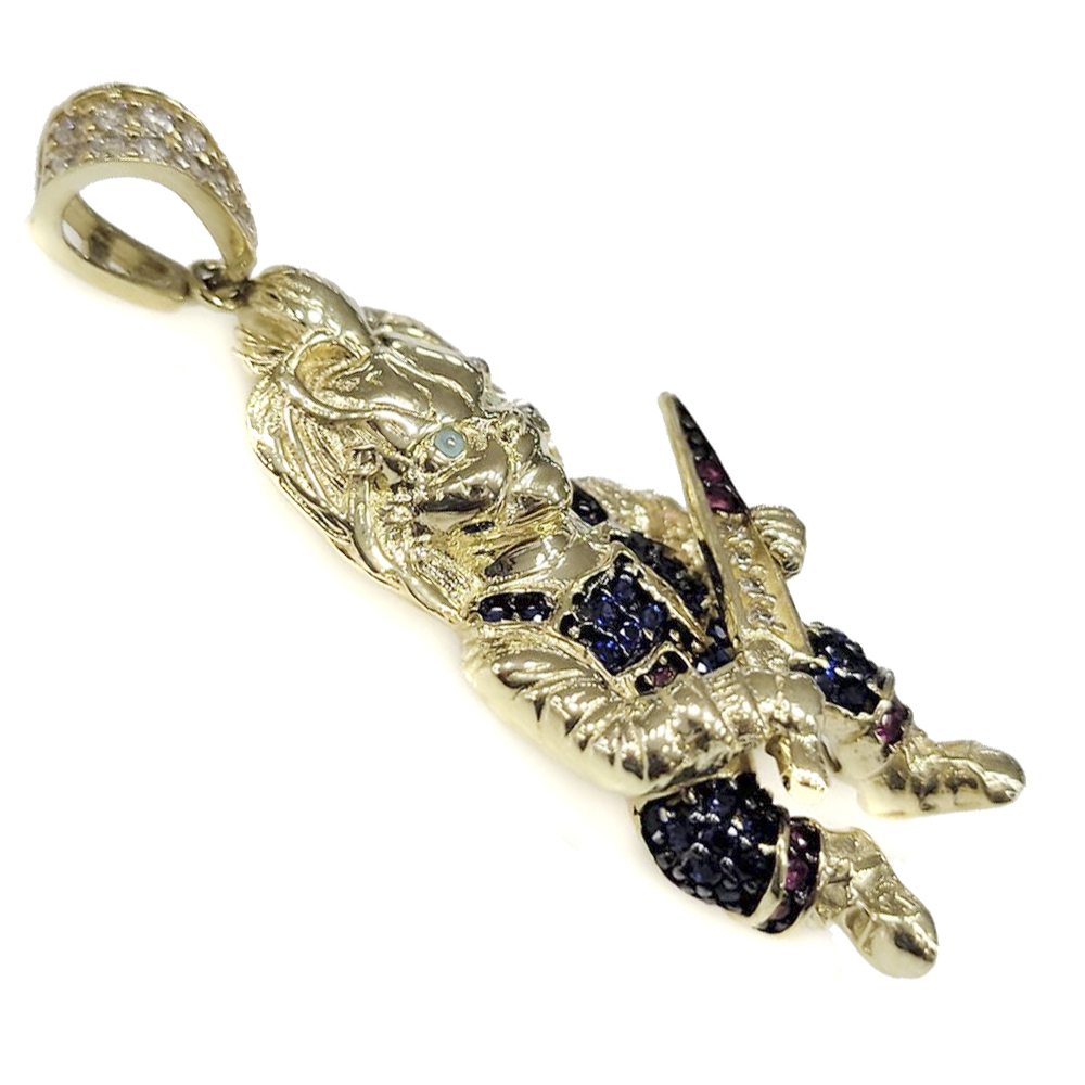 Dije De Chuky De Oro 10k Con Zirconia Suiza