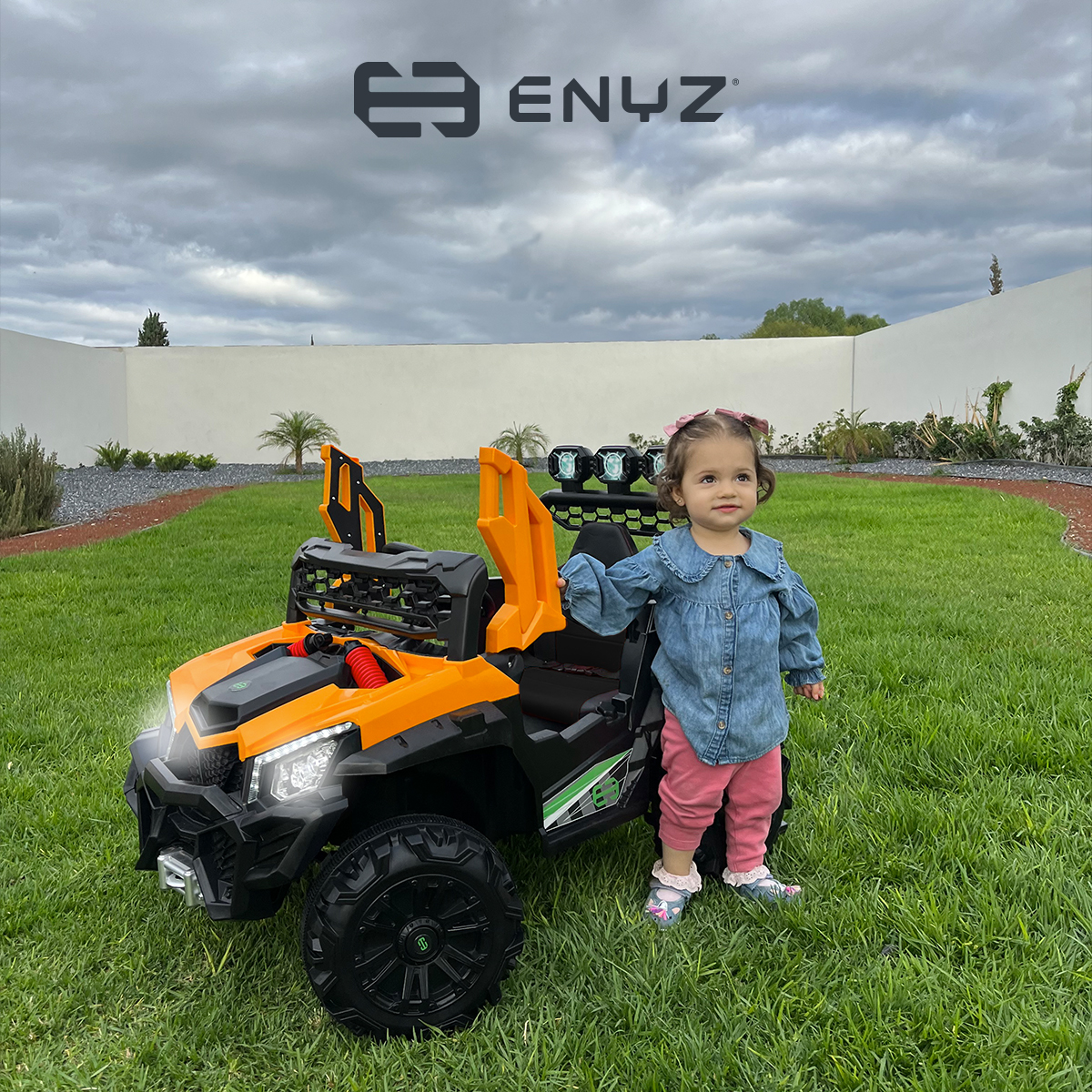 Montable eléctrico Camioneta Razer Jeep con control remoto asientos de piel bluetooth bocinas Edades Infantil 2 a 5 años Enyz Naranja
