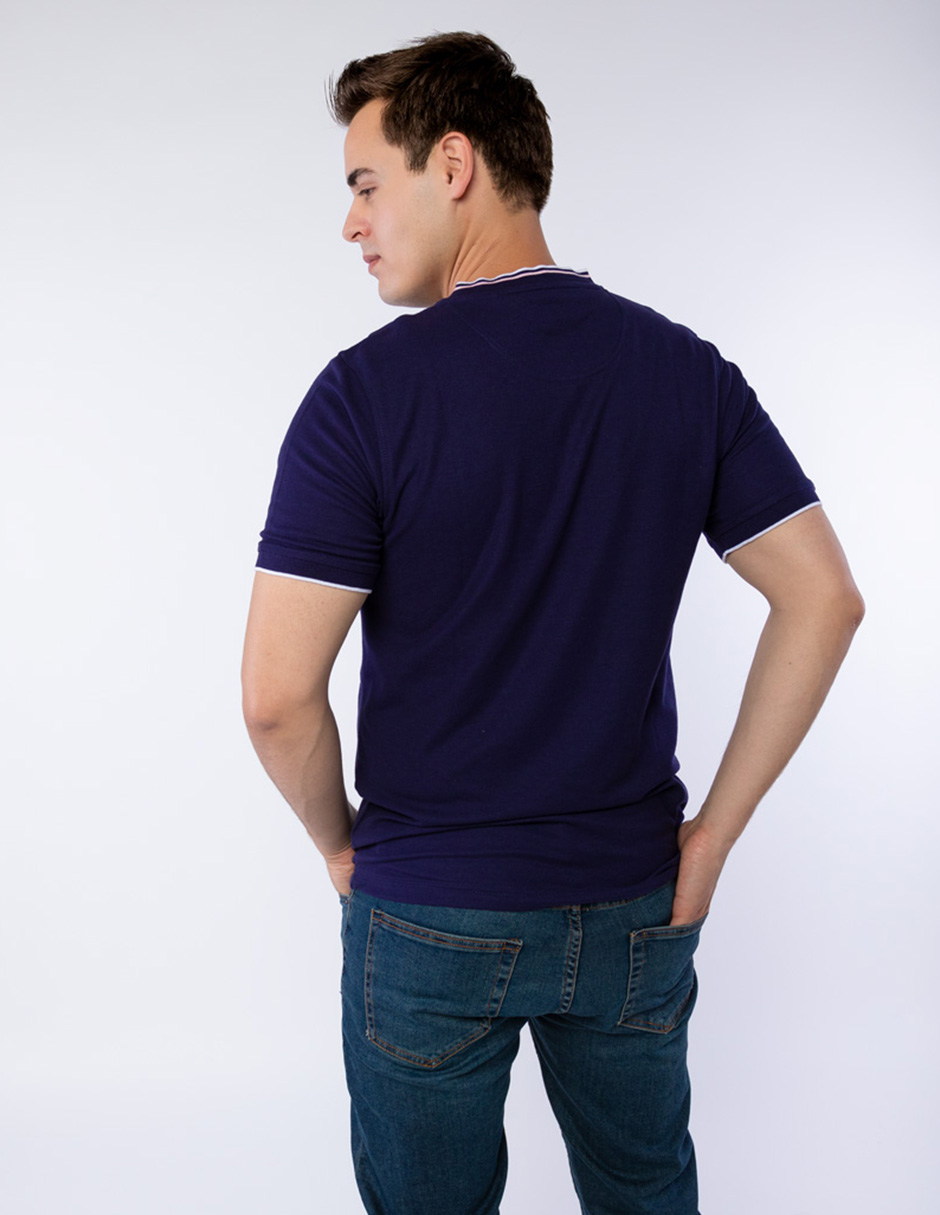 PLAYERA POLO DE CUELLO HENLEY CON ESTAMPADO EN PECHO PARA HOMBRE GENERRA 