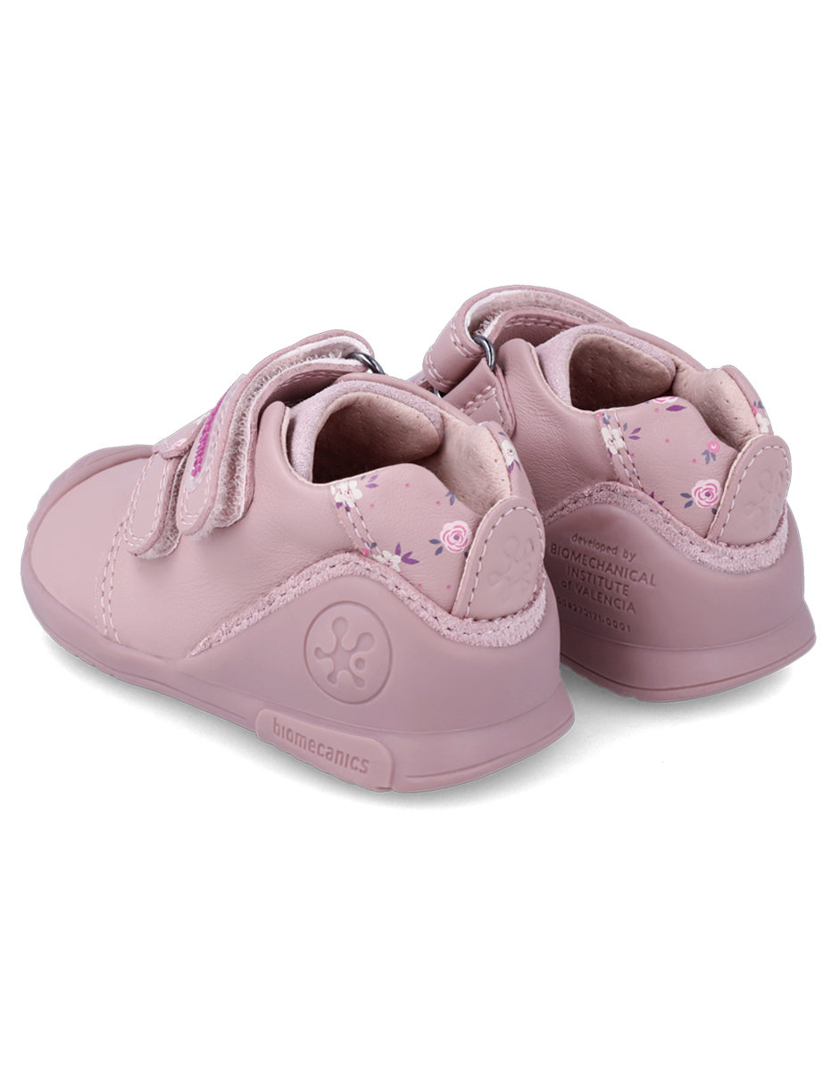 Zapato Biomecanics tipo bota para niña color rosa. Cómodos y deportivos