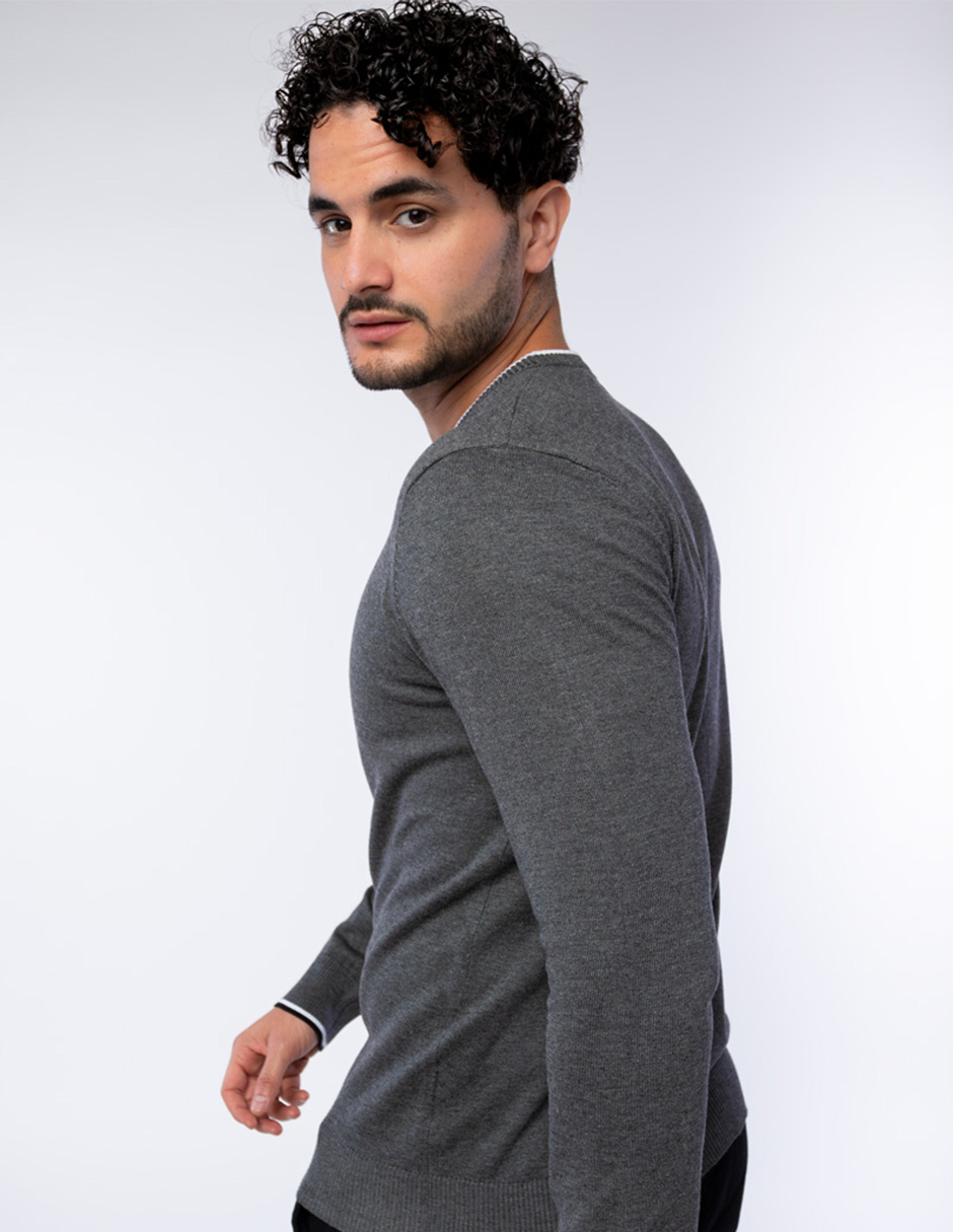 SUÉTER LIGERO LISO CON CUELLO REDONDO PARA HOMBRE GENERRA