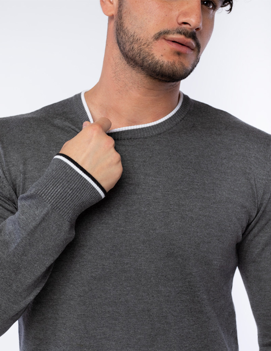 SUÉTER LIGERO LISO CON CUELLO REDONDO PARA HOMBRE GENERRA