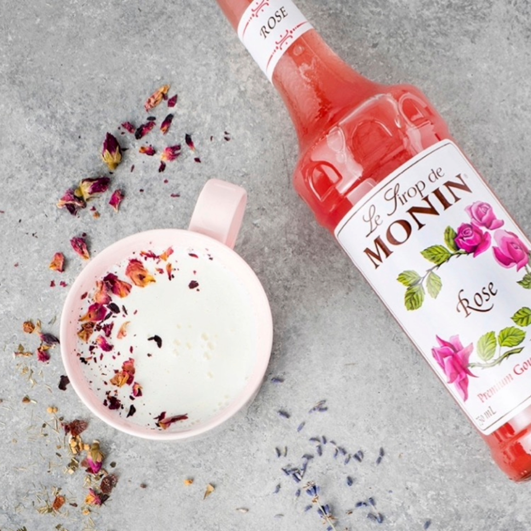 Monin Jarabe de Rosas - Rose en botella de Vidrio de 750 ml.