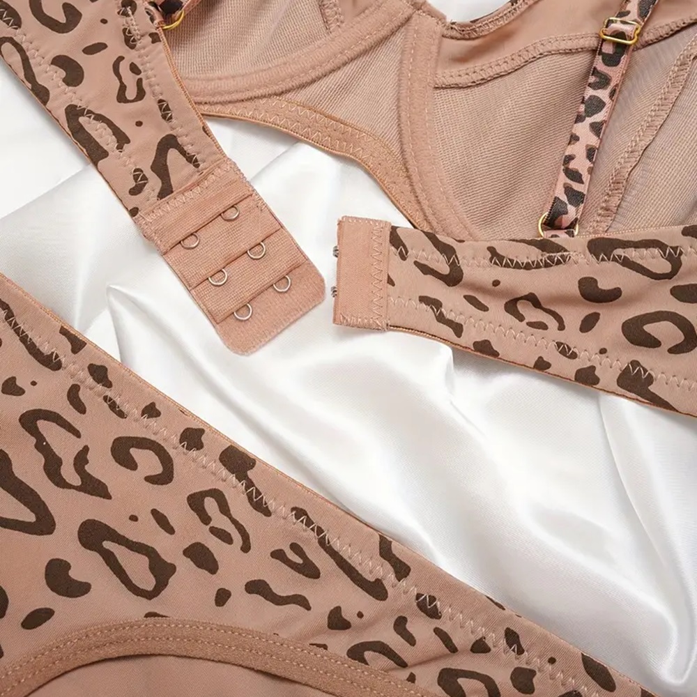 Conjunto de lenceria Bra y Panties Leopardo