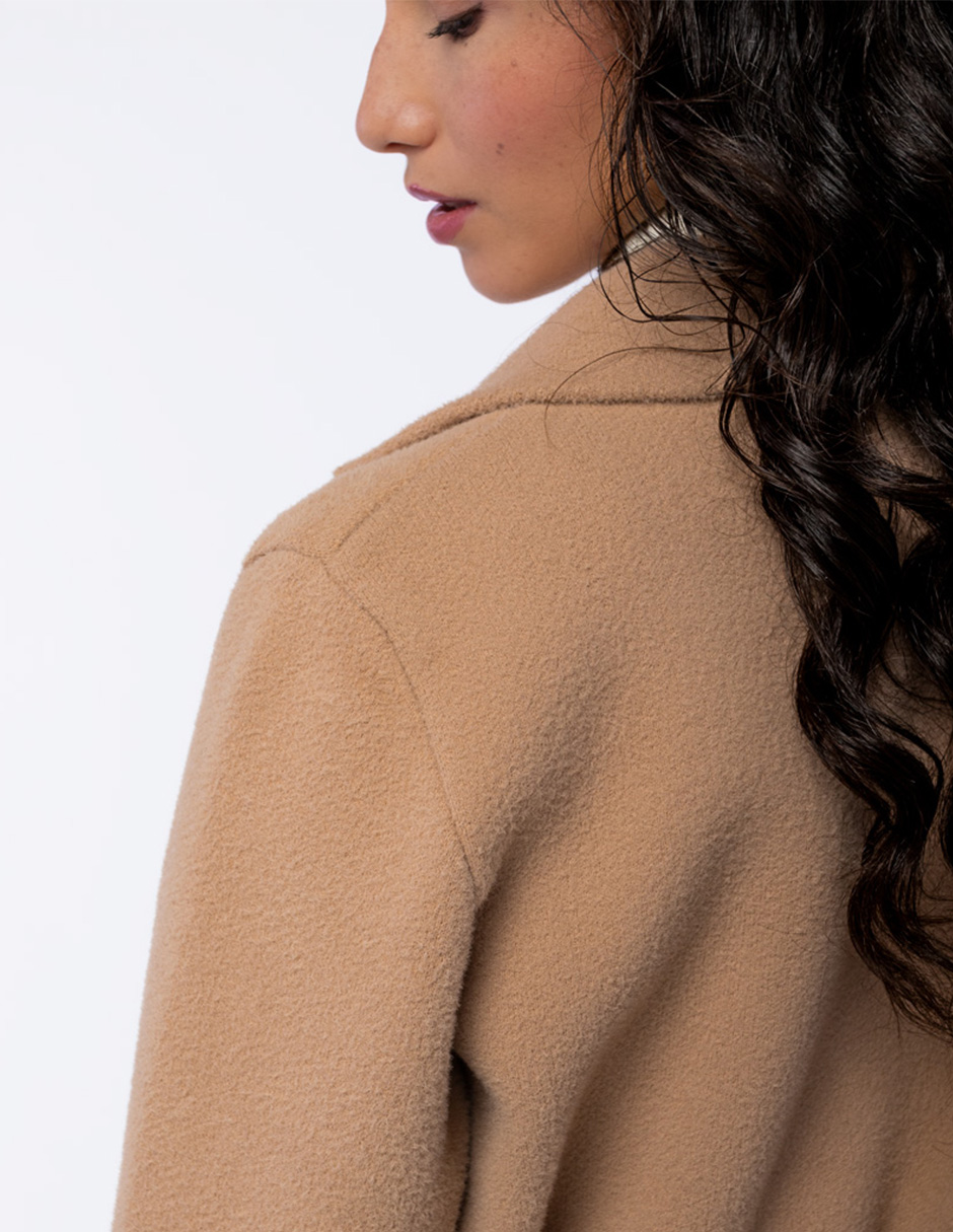 ABRIGO EN TEJIDO DE SUÉTER CON ESCOTE V ABOTONADO CON CINTURÓN PARA MUJER GENERRA 