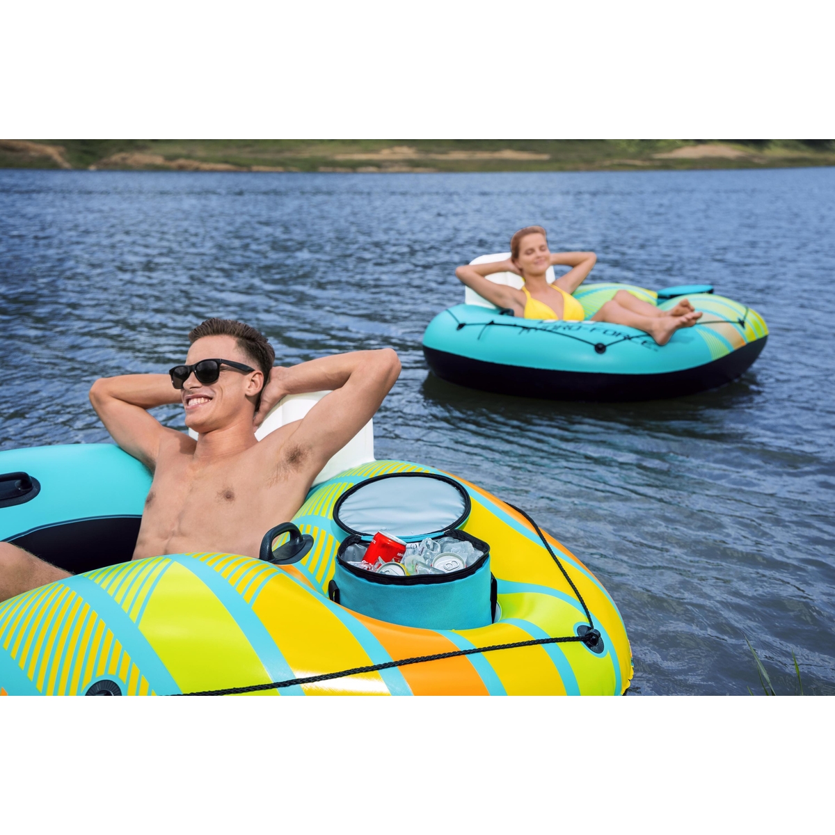 Salvavidas Circular con Agarraderas y porta hielera1.69 metros x 1.37 metros verde con amarillo caja (1)