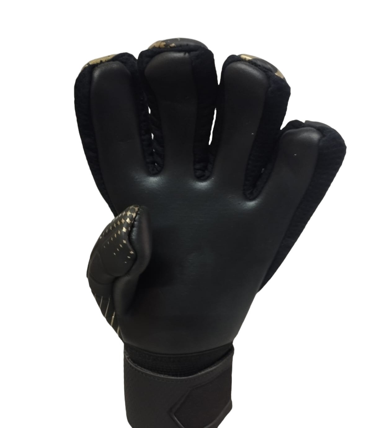 Guantes Para Portero Modelo Ad Sport Xaguar Negro Oro | Sin Varillas Con Envio Gratis | Mundo Arquero