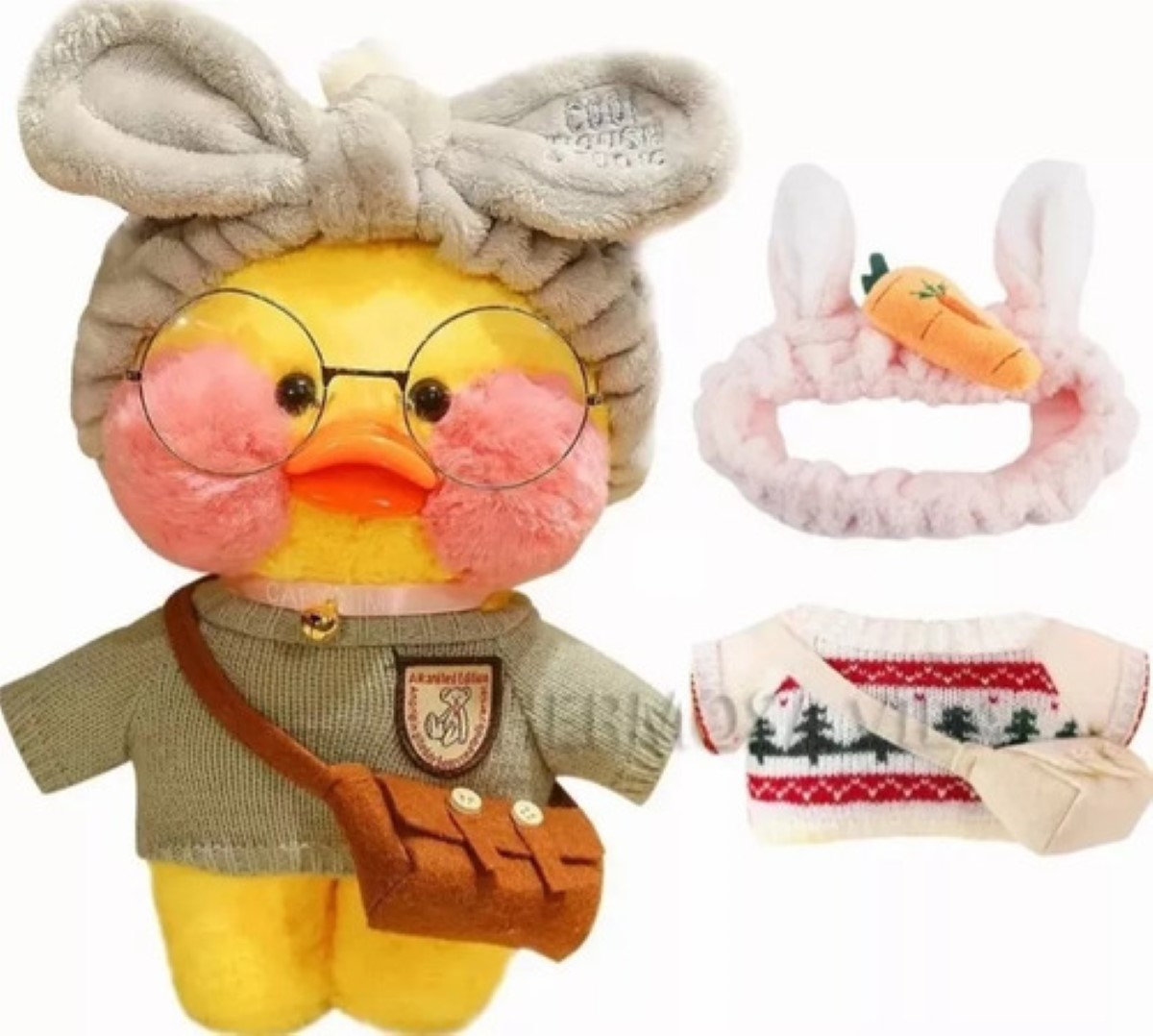 Patito De Peluche Lalafanfan Con Complementos De Vestir Gris