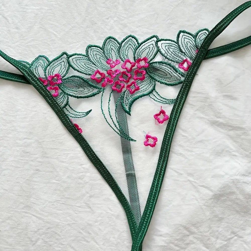 Conjunto de encaje Floral transparente.