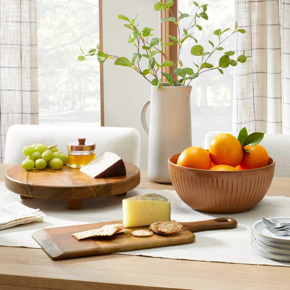 Soporte circular para servir de madera con patas cuadradas, color marrón