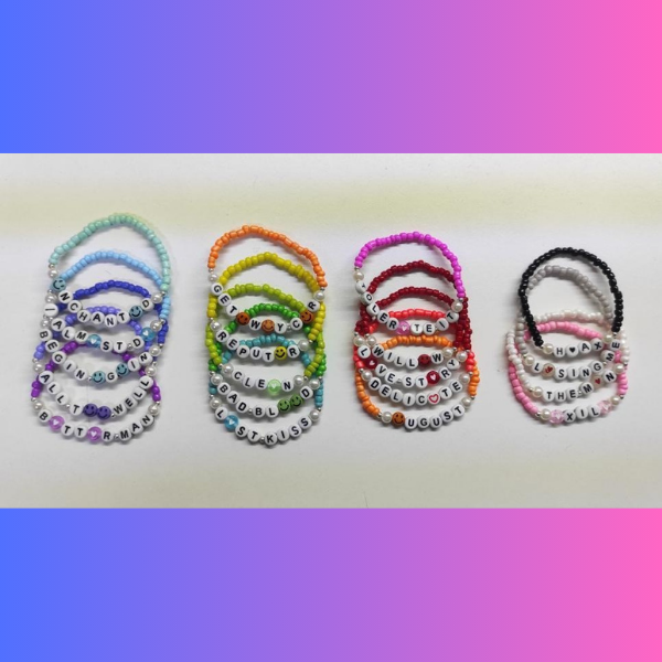 Pulsera con Letras para Intercambio en Conciertos, Taylor Swift, RBD etc. 30 PCS.