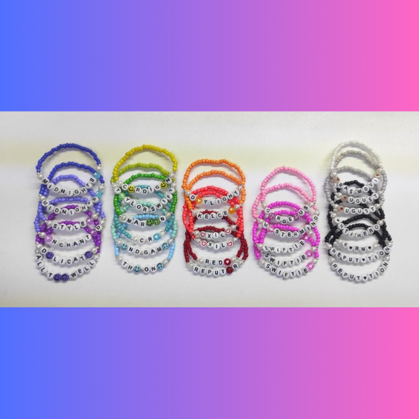 Pulsera con Letras para Intercambio en Conciertos, Taylor Swift, RBD etc. 30 PCS.