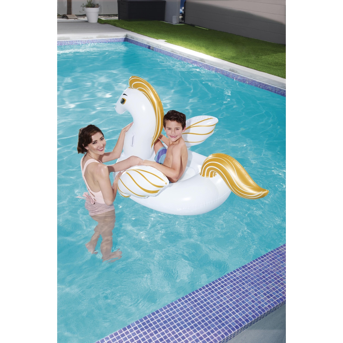 Montable pegaso inflable 1.59 metros x 1.09 metros caja (1)