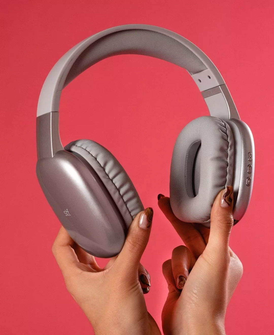 Audífonos Inalámbricos Over Ear Aurum Stf Color Gris