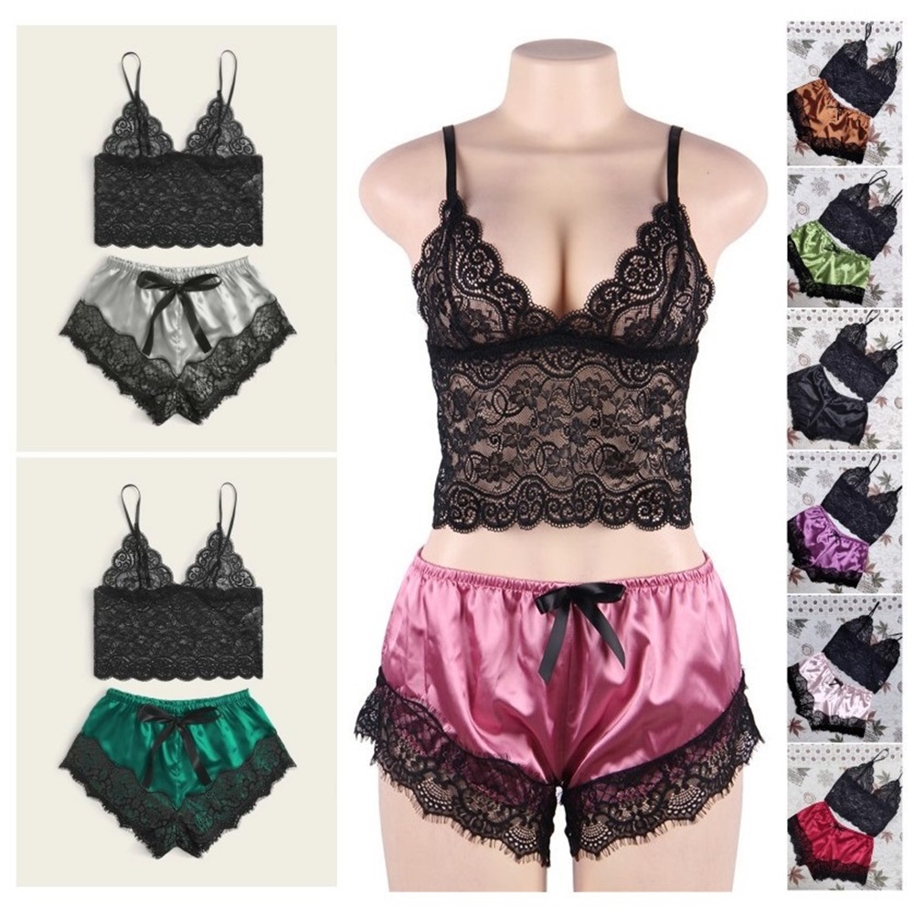 Conjunto de pijama de encaje.