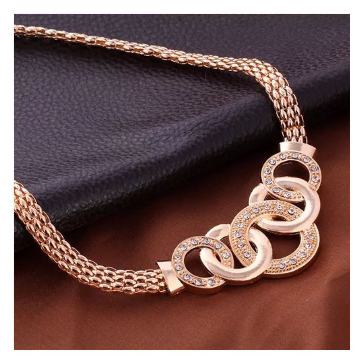 Juego De Joyas Moda 5 Pcs, Collar, Pulsera, Aretes , Anillos dorado