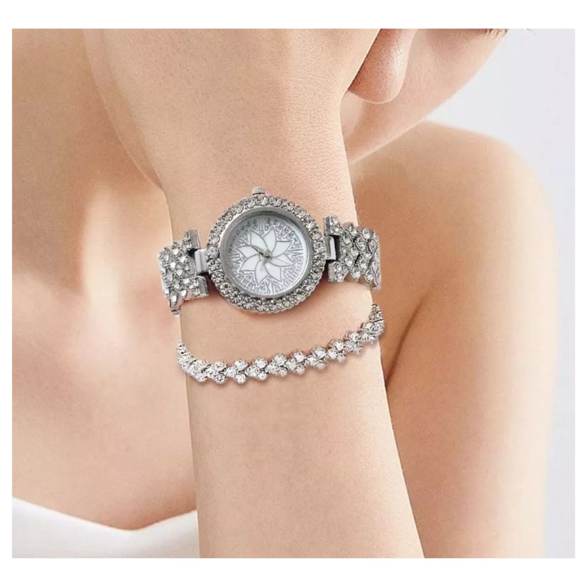 Set De Reloj Con Caja De Regalo De 4 Piezas Para Mujer Plata