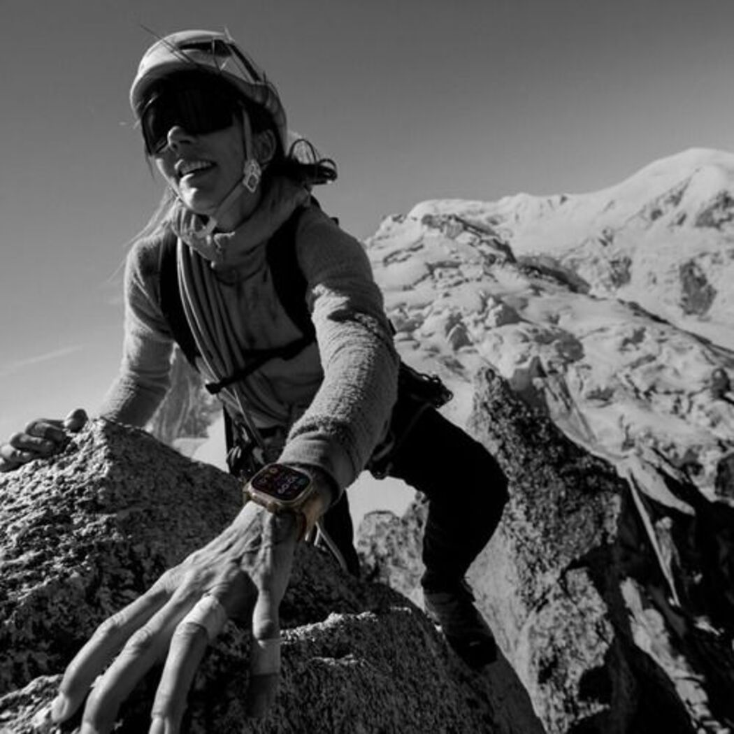 Apple Watch Ultra 2 Gps   Cellular 49mm Titanium Ocean Band