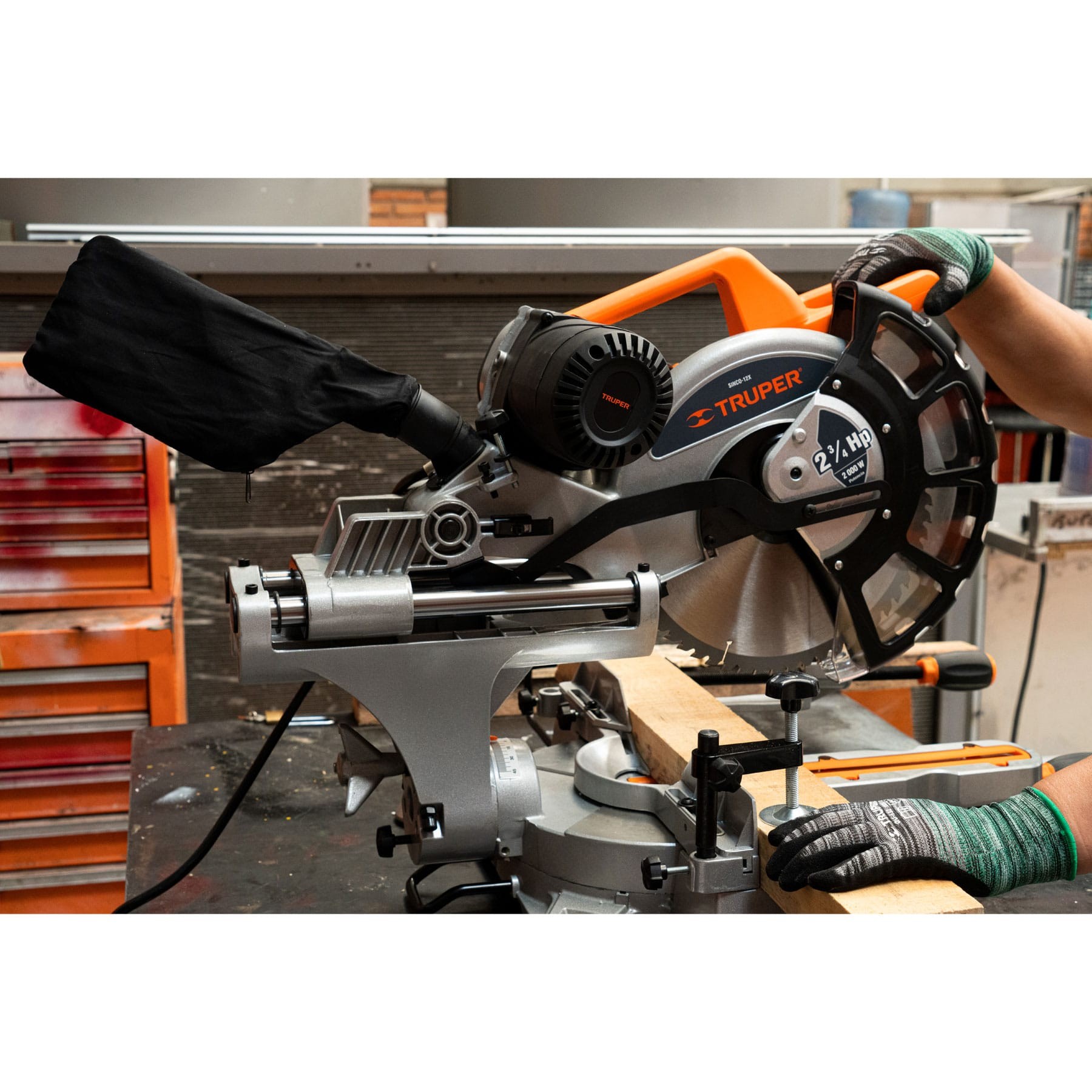 SIERRA DE INGLETE 12" DE 2000 W TELESCÓPICA COMPUESTA TRUPER 12464