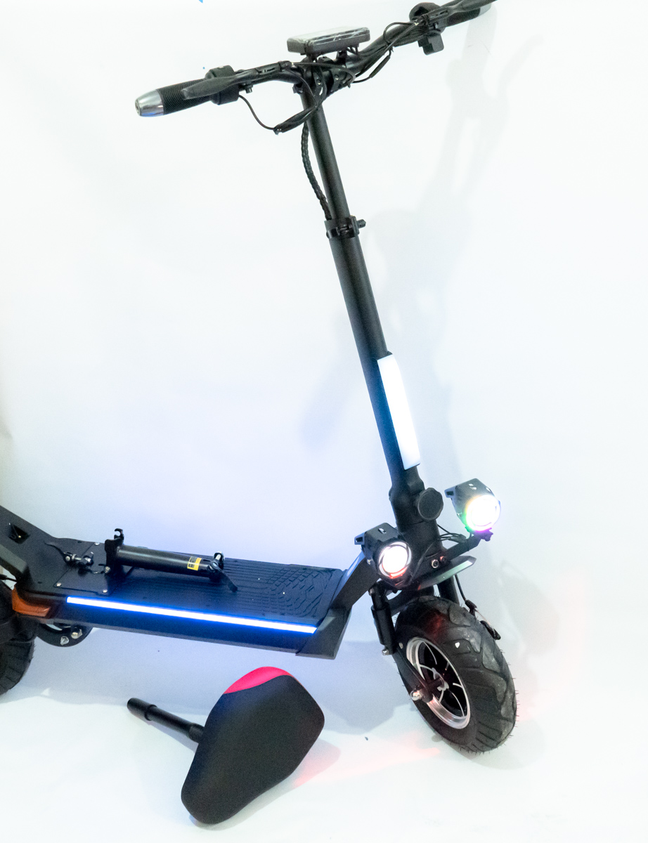 Scooter Eléctrico - Brobit - Faros delanteros - Asiento - Para Adultos